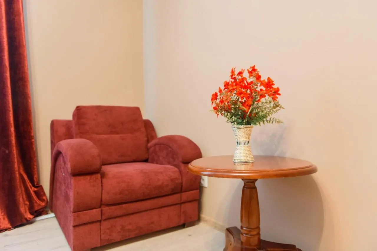 Apartmán 2-Ком Кв В Жк Куат На Абая-Масанчи 1Этаж Almaty 0*,