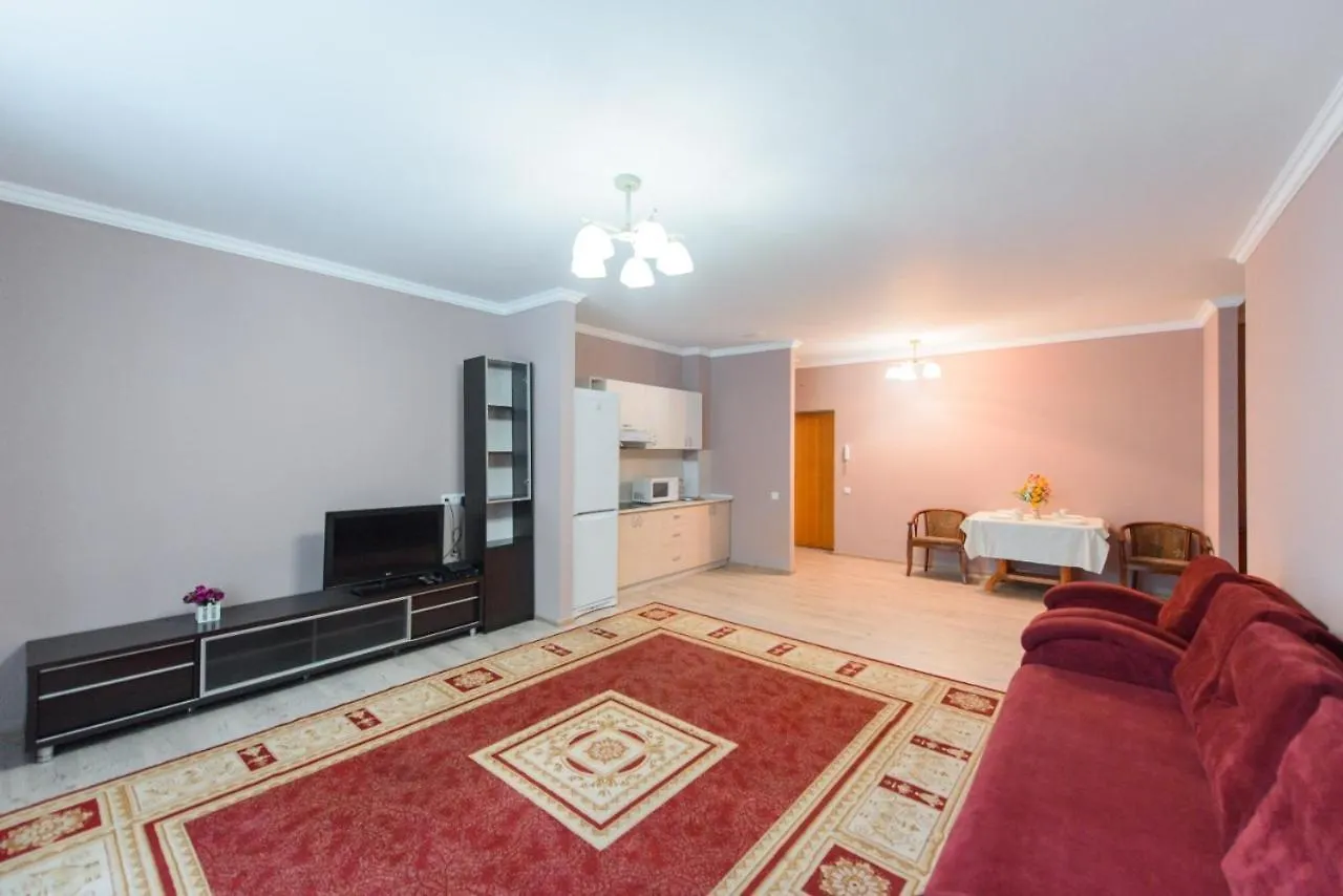 Apartmán 2-Ком Кв В Жк Куат На Абая-Масанчи 1Этаж Almaty Kazachstán